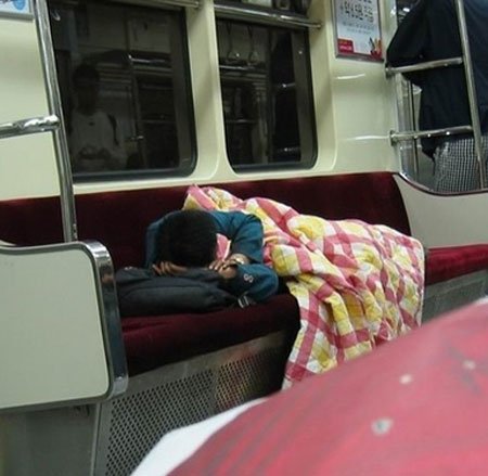 한국의 “극도로 피곤한 학생”