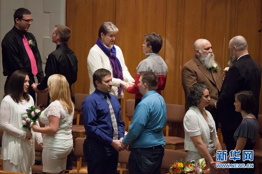 미국 워싱톤주 동성혼인합법화 첫째날 동성 신인들 무더기 결혼