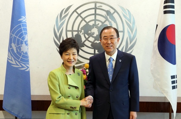 박근혜 한국대통령, 반기문 유엔사무총장과 회담