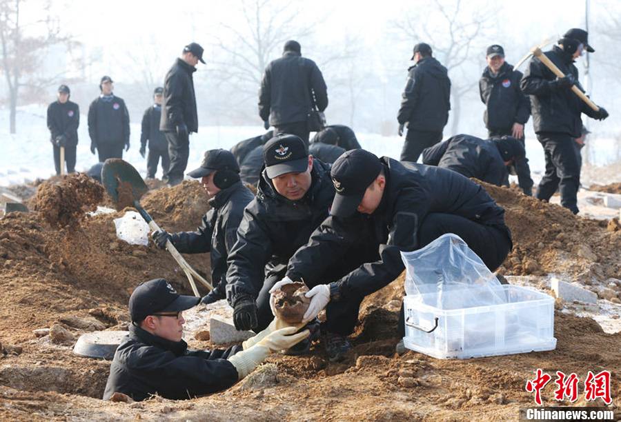 한국 중국군인 유해발굴작업 진행