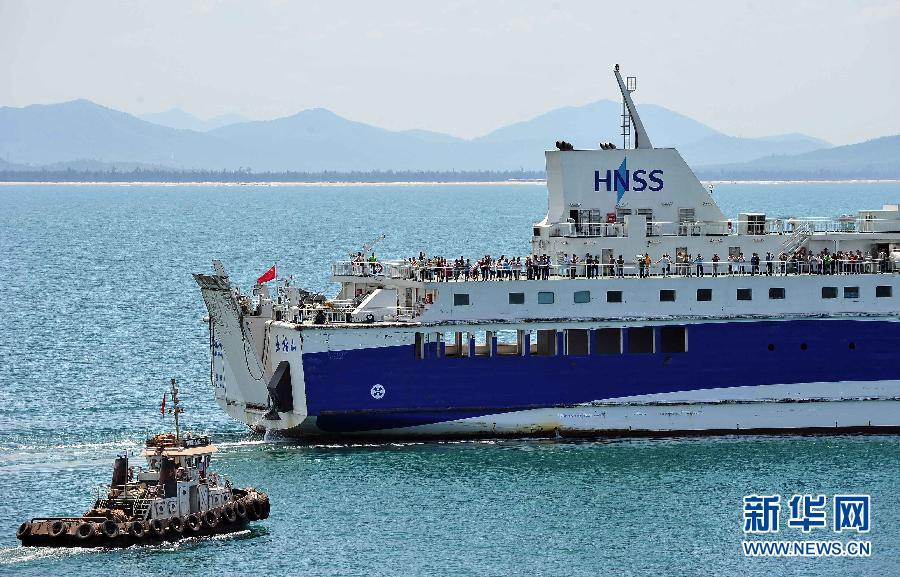 중국려객선, 충격받은 재베트남 중국공민 3500여명 싣고 귀국