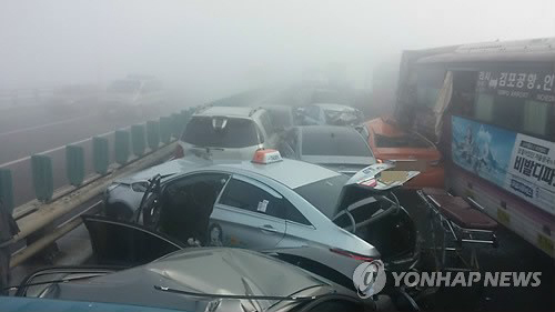 한국 인천 차량 련쇄추돌사고 발생, 짙은 안개가 주요원인