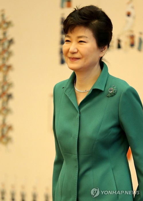 박근혜, 6명의 신임 한국주재 대사들에게 국서 전달