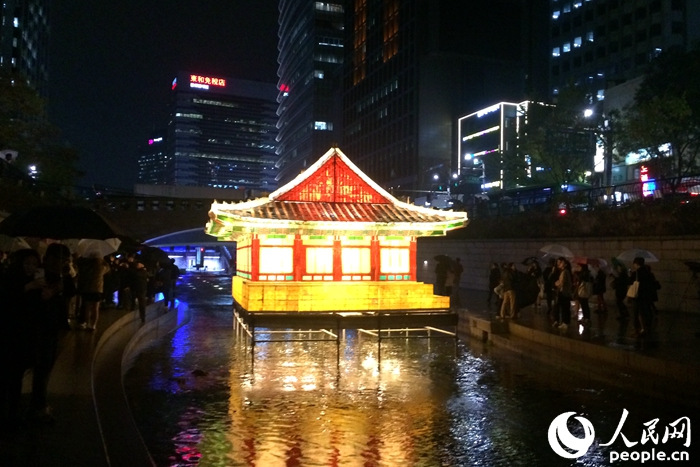 2015 서울등불축제, 백개의 꽃등 청계천 밝혀(사진)