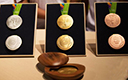 사람들은 올림픽메달이 금은동으로 만들어졌음을 알고있다. 하지만 리우올림픽 메달은 이에서 그치는것이 아니다.
