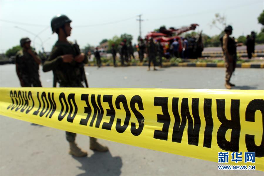 파키스탄 준군사부대, 자살식 습격으로 여러명 사상