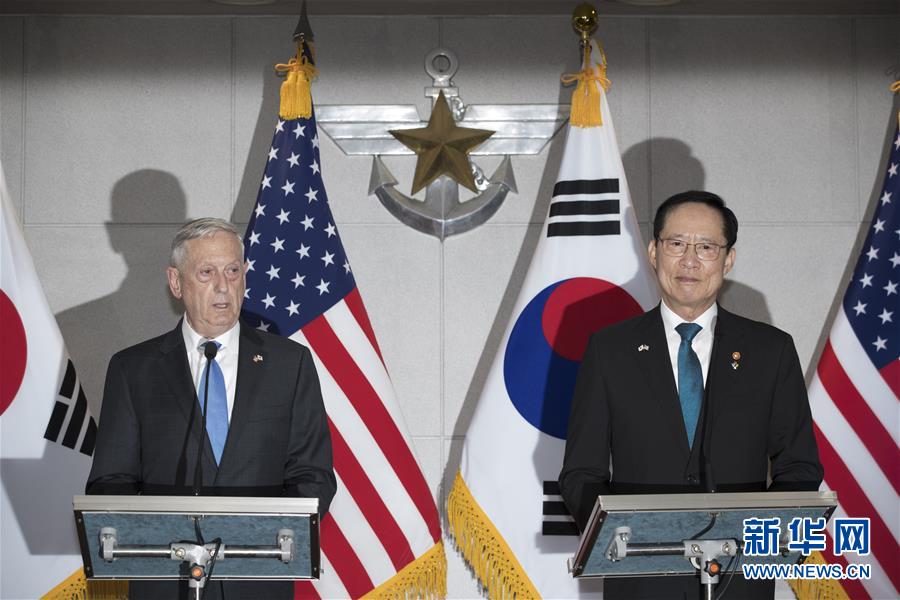 한미 국방장관: 한국측의 전시작전 지휘권 환수 위해 조건 마련해야