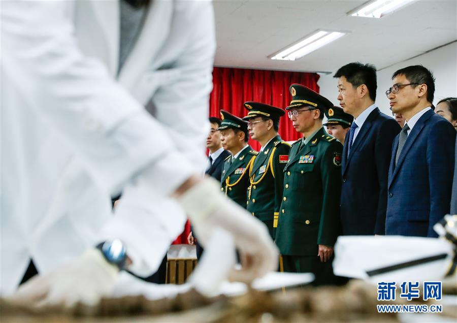 제6차 재한 중국인민지원군 렬사유해 입관식 진행