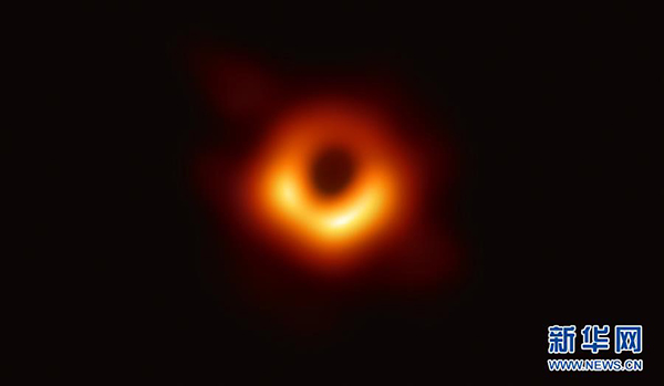 인류 사상 최초로 블랙홀 실제 모습 ‘관측’ 성공 