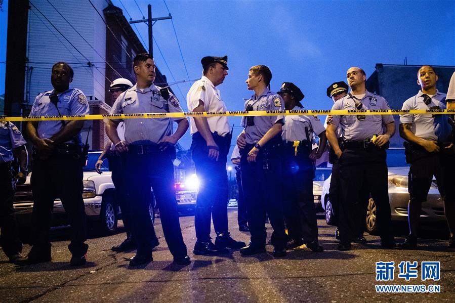 미국 필라델피아 총격사건 발생, 경찰 여러명 부상