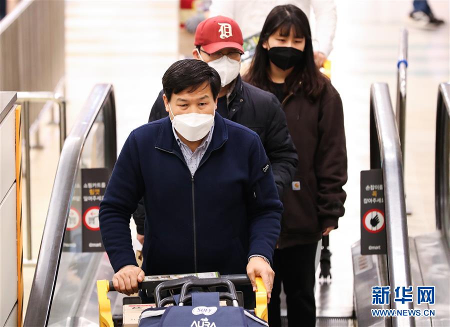 한국 신종코로나바이러스감염자 833명으로 늘어