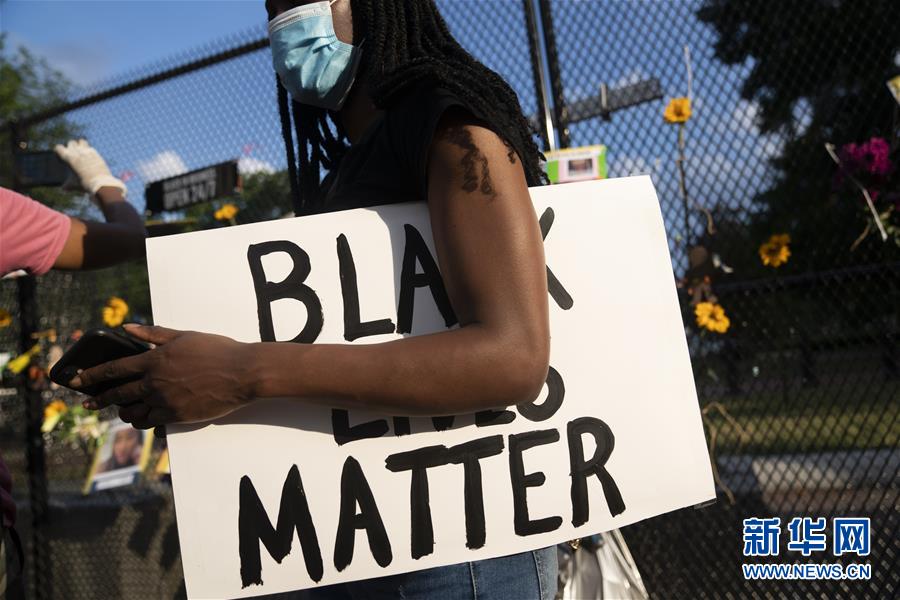 워싱톤, 경찰 폭력적 집법에 대한 항의활동 계속